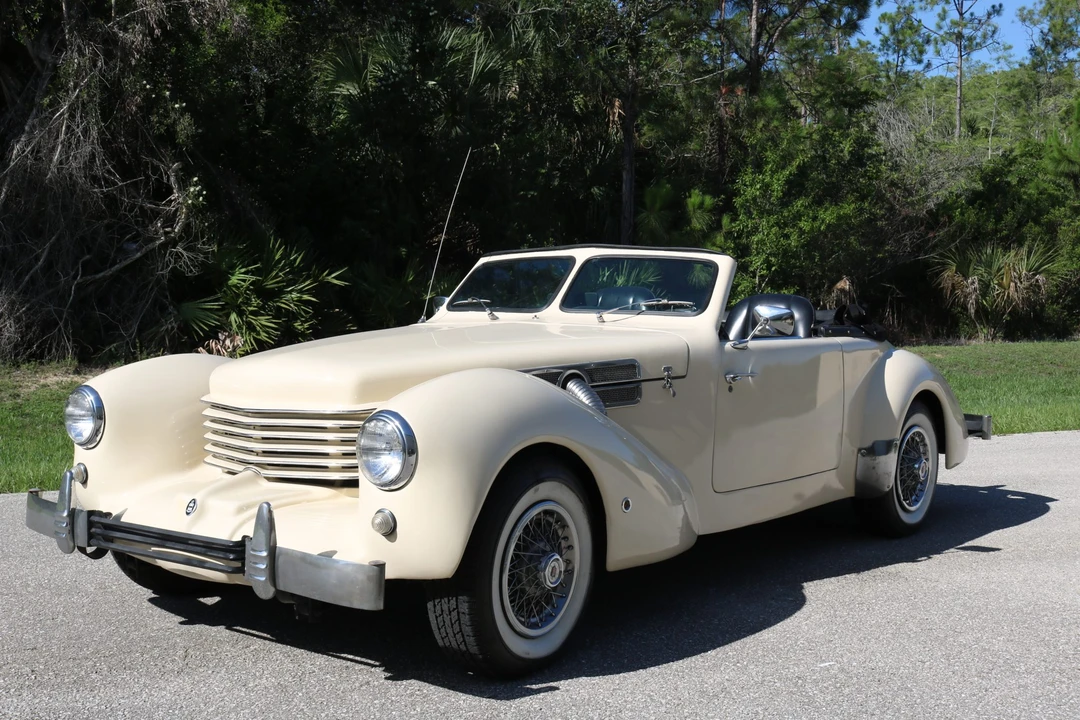 1969 Cord - Image 2 of 31