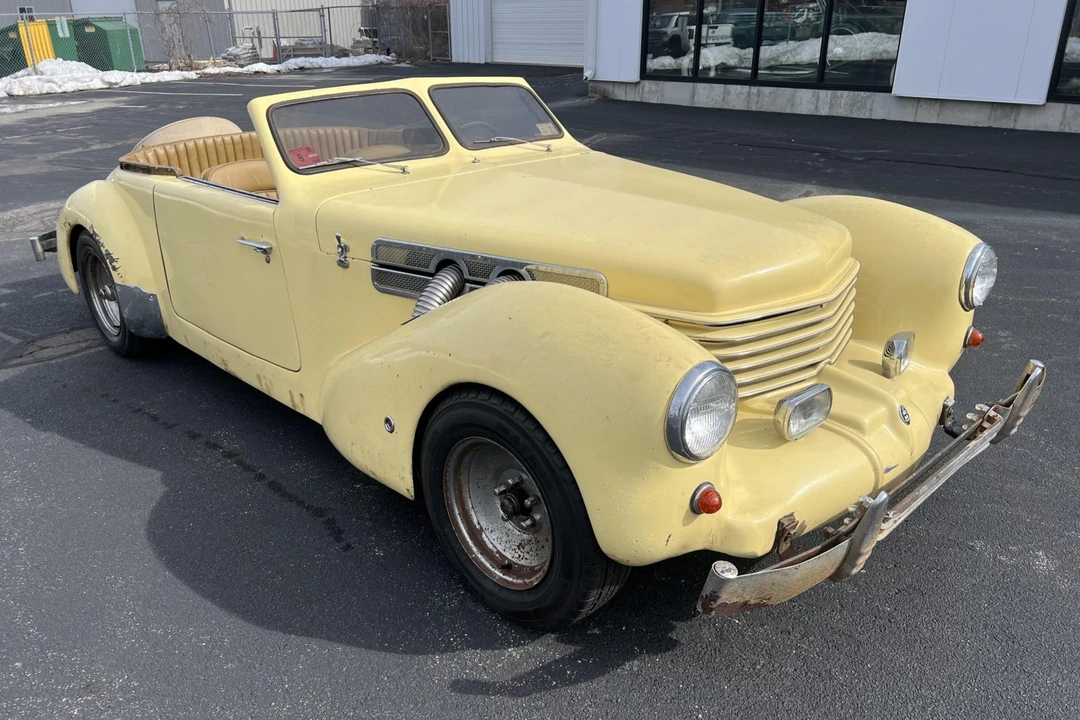 1969 Cord - Image 1 of 31