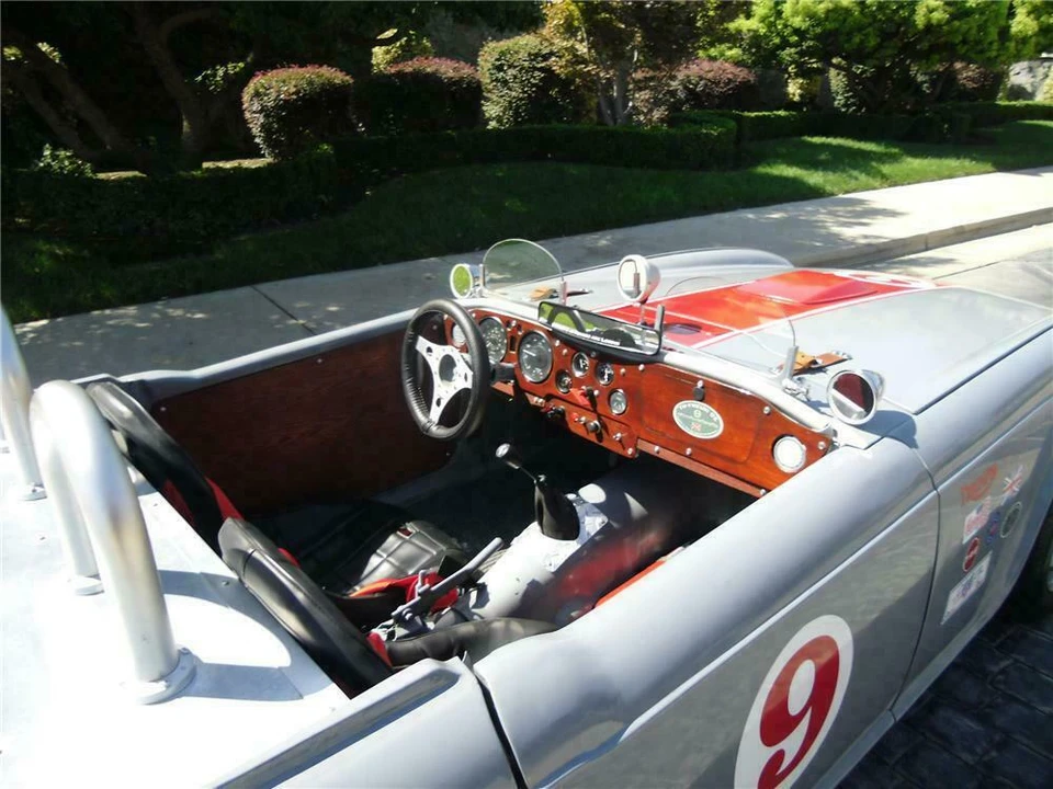 1969 Triumph TR6 (US-spec) - Image 3 of 4