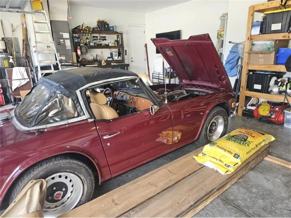 1969 Triumph TR6 (US-spec) - Image 4 of 7