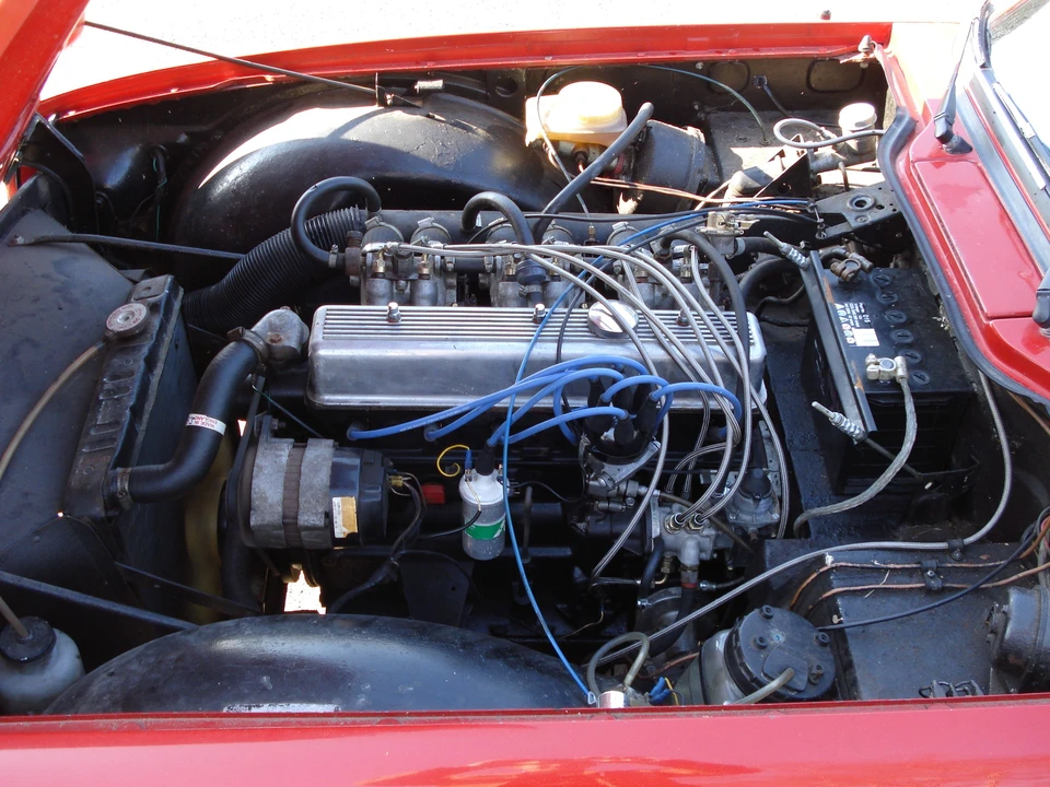 1969 Triumph TR6 (US-spec) - Image 4 of 6