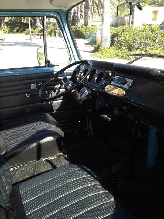 1969 Volkswagen Bay-Window Bus - Image 4 of 4