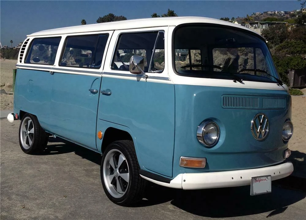 1969 Volkswagen Bay-Window Bus - Image 2 of 4