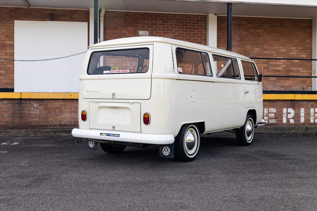 1969 Volkswagen Bay-Window Bus - Image 7 of 31