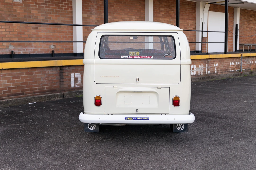 1969 Volkswagen Bay-Window Bus - Image 8 of 31