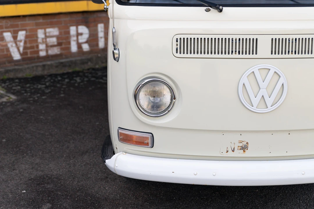 1969 Volkswagen Bay-Window Bus - Image 21 of 31