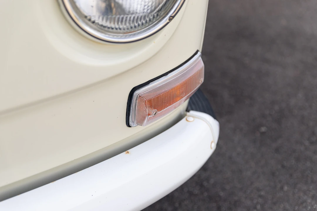 1969 Volkswagen Bay-Window Bus - Image 27 of 31