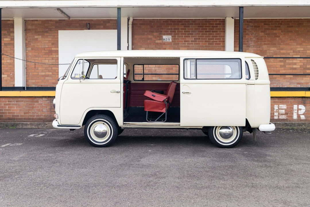 1969 Volkswagen Bay-Window Bus - Image 18 of 31