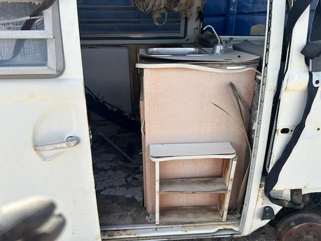 1969 Volkswagen Bay-Window Camper - Image 8 of 12