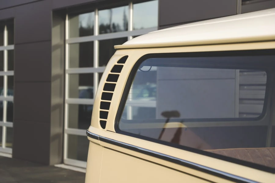 1969 Volkswagen Bay-Window Bus - Image 11 of 31