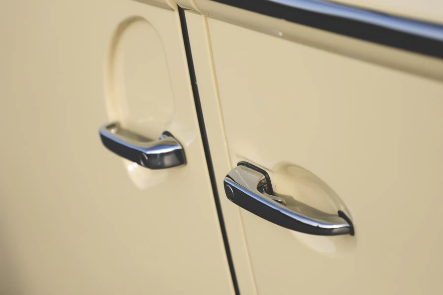 1969 Volkswagen Bay-Window Bus - Image 13 of 31
