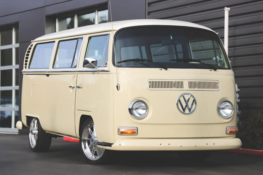 1969 Volkswagen Bay-Window Bus - Image 12 of 31