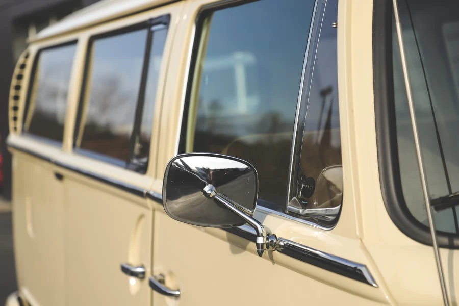 1969 Volkswagen Bay-Window Bus - Image 9 of 31