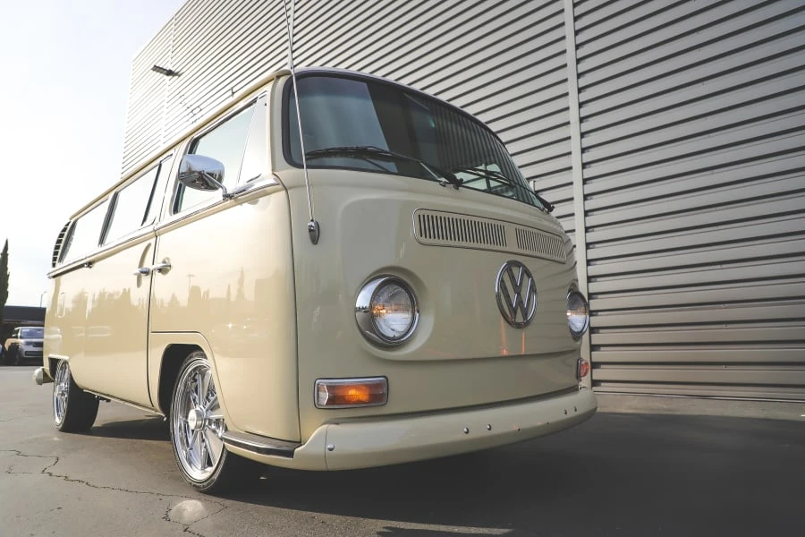 1969 Volkswagen Bay-Window Bus - Image 14 of 31