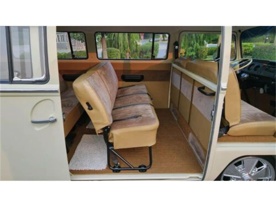 1969 Volkswagen Bay-Window Bus - Image 13 of 22