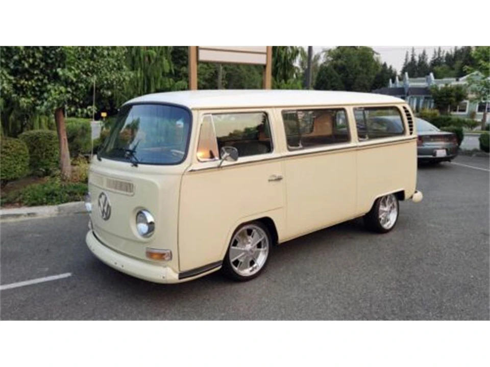 1969 Volkswagen Bay-Window Bus - Image 17 of 22