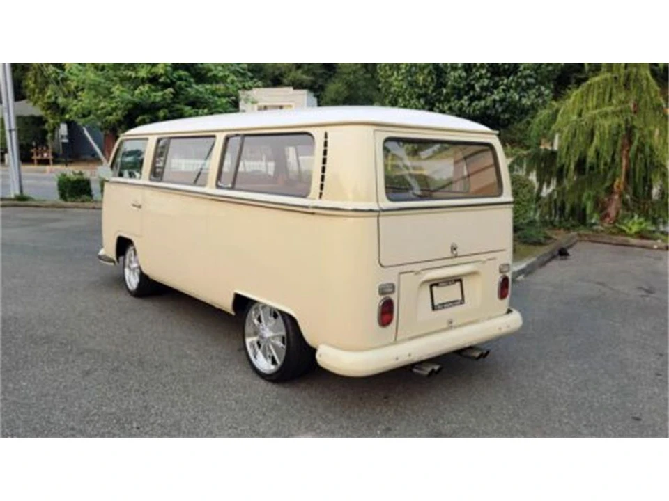 1969 Volkswagen Bay-Window Bus - Image 19 of 22