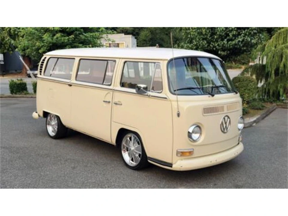 1969 Volkswagen Bay-Window Bus - Image 20 of 22
