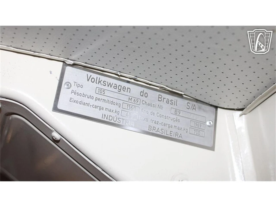 1969 Volkswagen Bay-Window Bus - Image 16 of 31