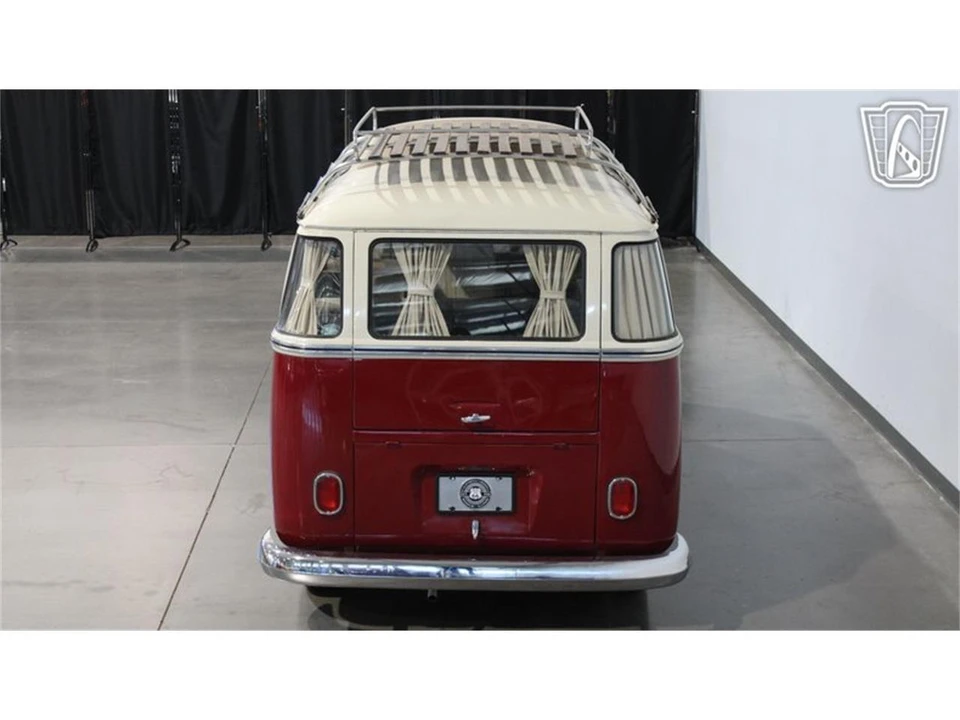 1969 Volkswagen Bay-Window Bus - Image 21 of 31