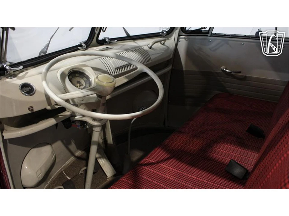 1969 Volkswagen Bay-Window Bus - Image 6 of 31