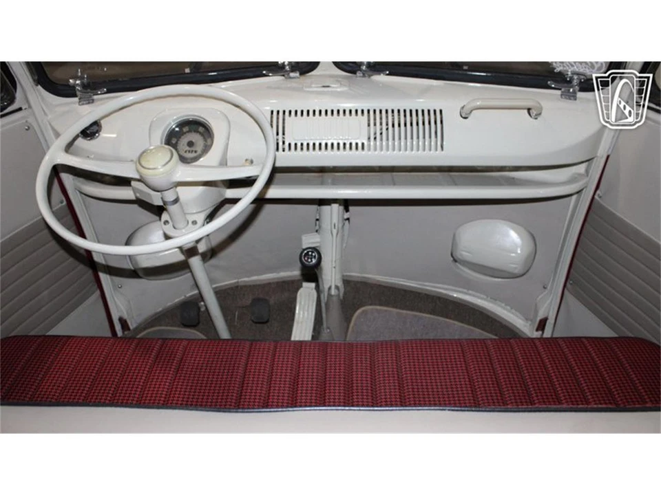 1969 Volkswagen Bay-Window Bus - Image 5 of 31