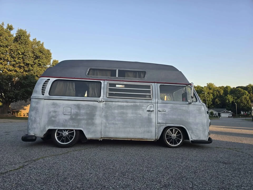 1969 Volkswagen Bay-Window Bus - Image 2 of 11