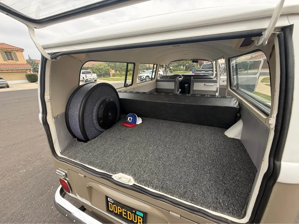 1969 Volkswagen Bay-Window Bus - Image 7 of 9