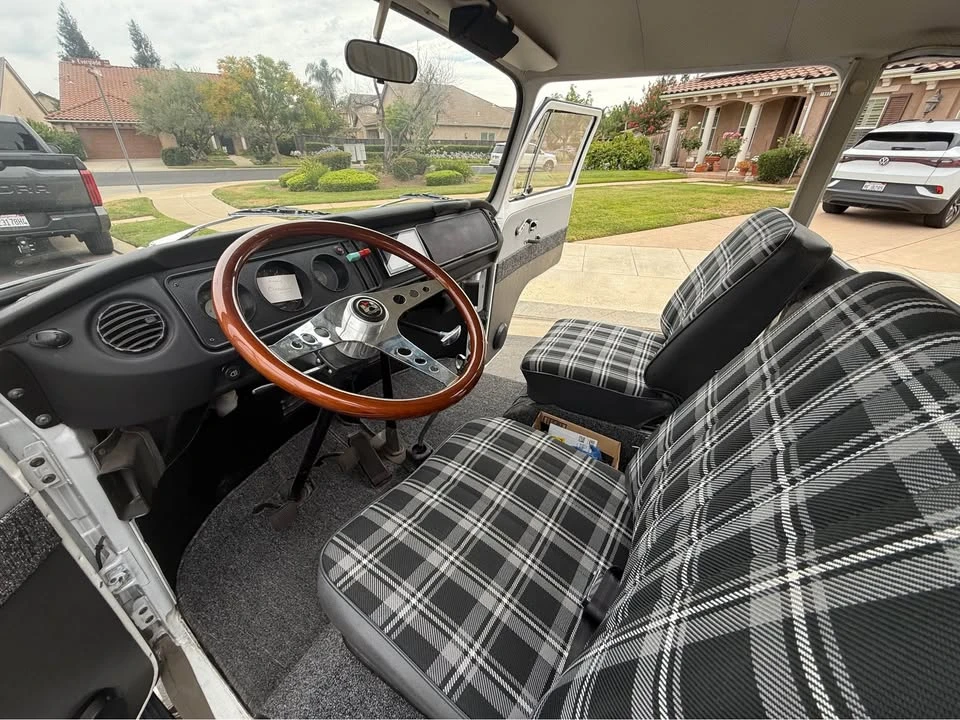 1969 Volkswagen Bay-Window Bus - Image 5 of 9
