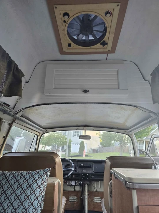 1969 Volkswagen Bay-Window Bus - Image 8 of 11