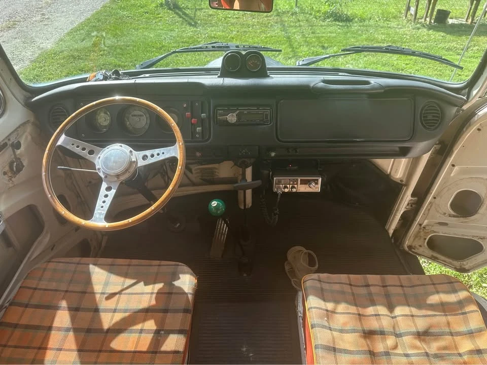 1969 Volkswagen Bay-Window Bus - Image 5 of 12