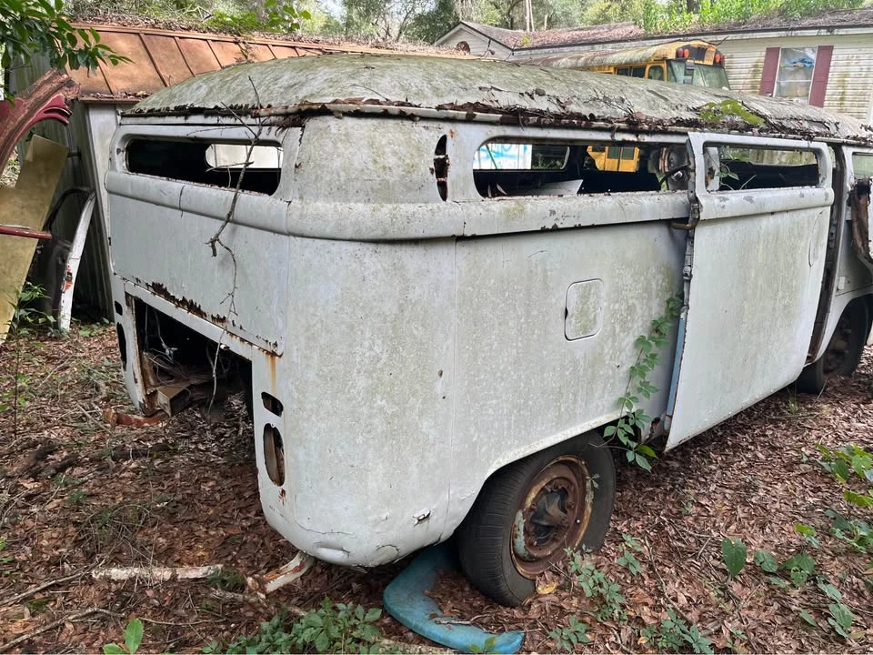 1969 Volkswagen Bay-Window Bus - Image 3 of 4