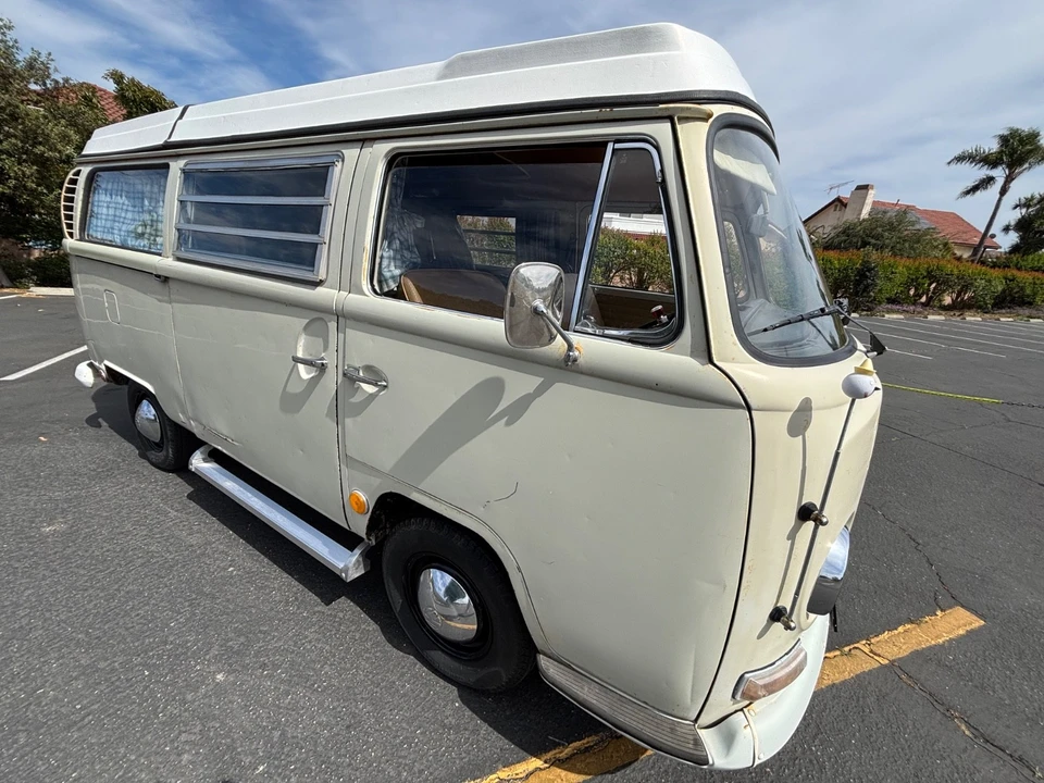 1969 Volkswagen Bay-Window Camper - Image 9 of 21