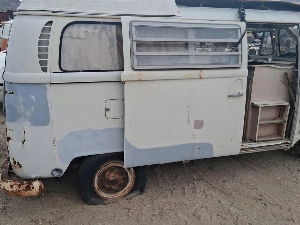 1969 Volkswagen Bay-Window Camper - Image 5 of 16
