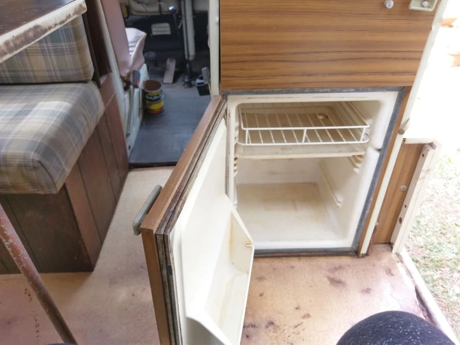 1969 Volkswagen Bay-Window Camper - Image 4 of 10