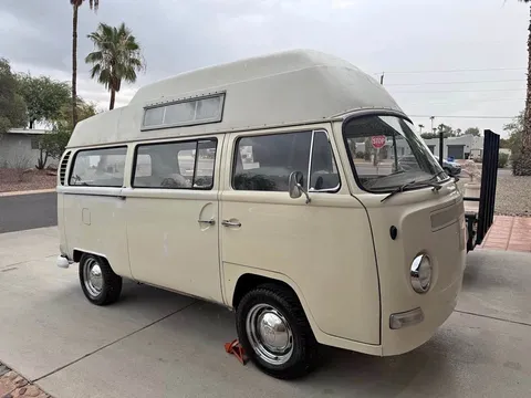 1969 Volkswagen Adventurewagen Westfalia Bus