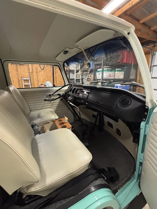 1969 Volkswagen Bay-Window Bus - Image 7 of 9