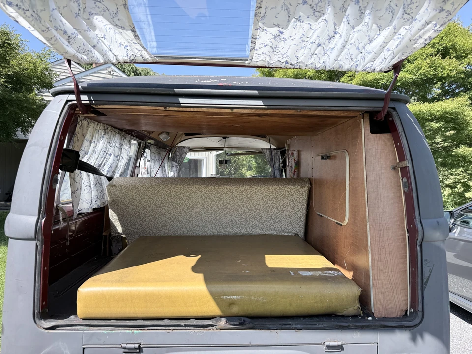 1969 Volkswagen Bay-Window Bus - Image 7 of 10