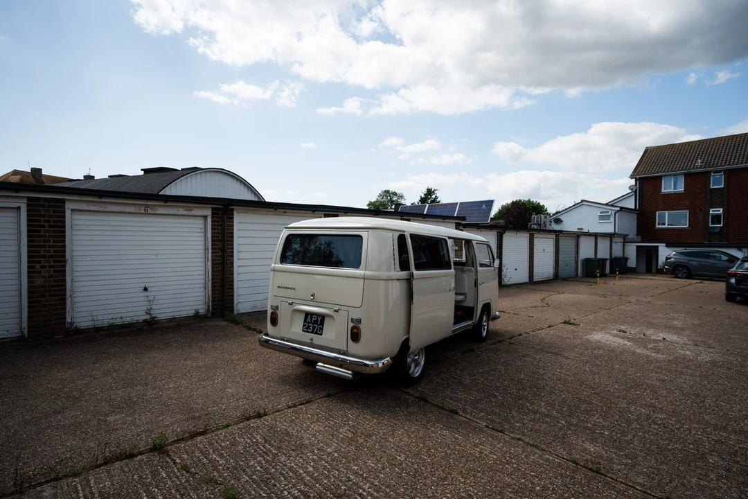 1969 Volkswagen Bay-Window Camper - Image 21 of 30