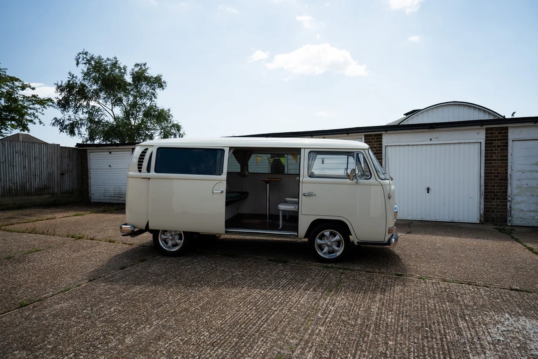 1969 Volkswagen Bay-Window Camper - Image 17 of 30