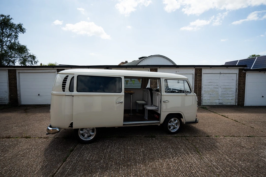 1969 Volkswagen Bay-Window Camper - Image 18 of 30