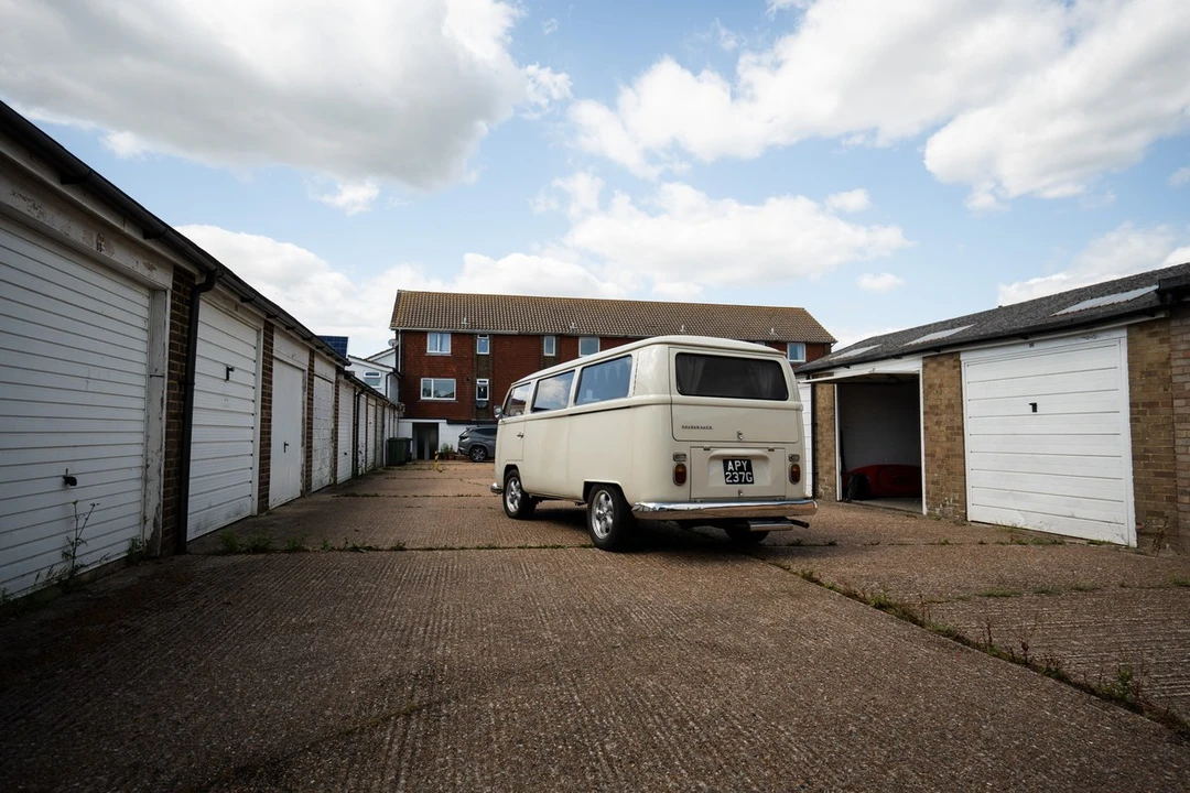 1969 Volkswagen Bay-Window Camper - Image 27 of 30