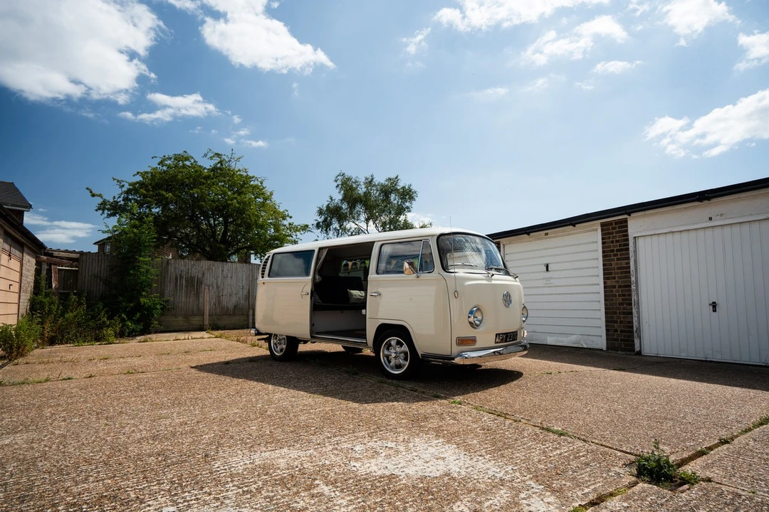 1969 Volkswagen Bay-Window Camper - Image 14 of 30