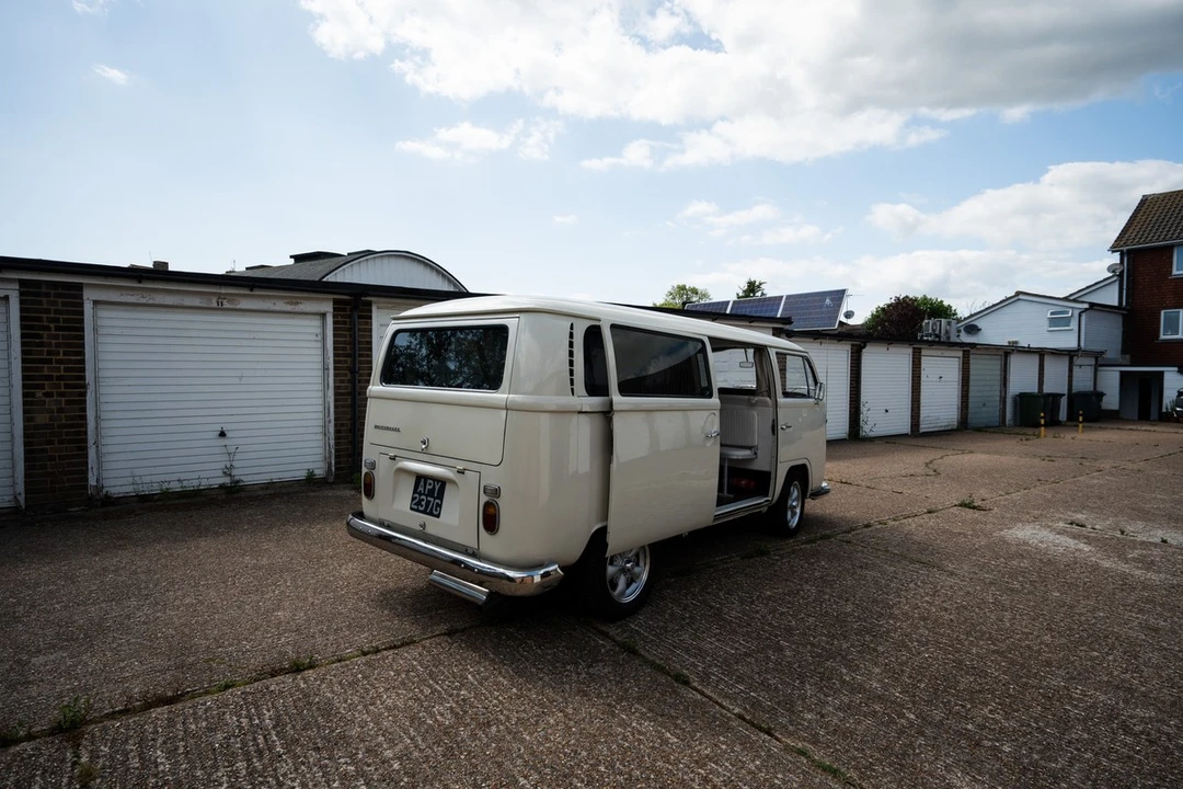 1969 Volkswagen Bay-Window Camper - Image 20 of 30