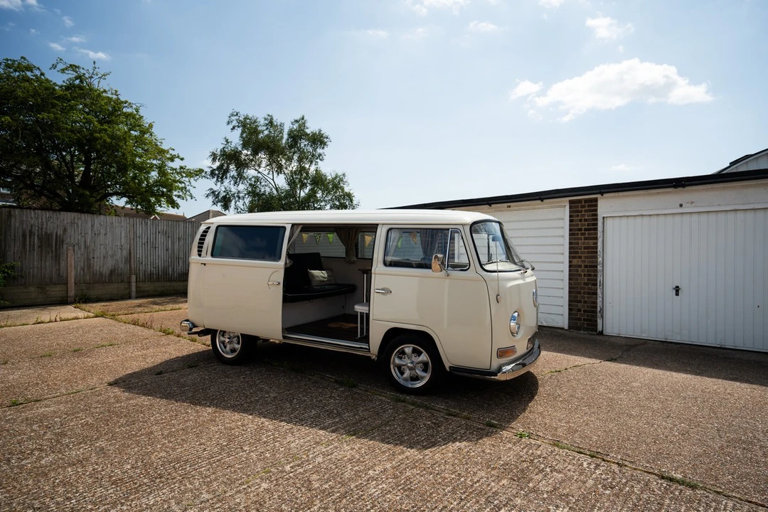 1969 Volkswagen Bay-Window Camper - Image 16 of 30