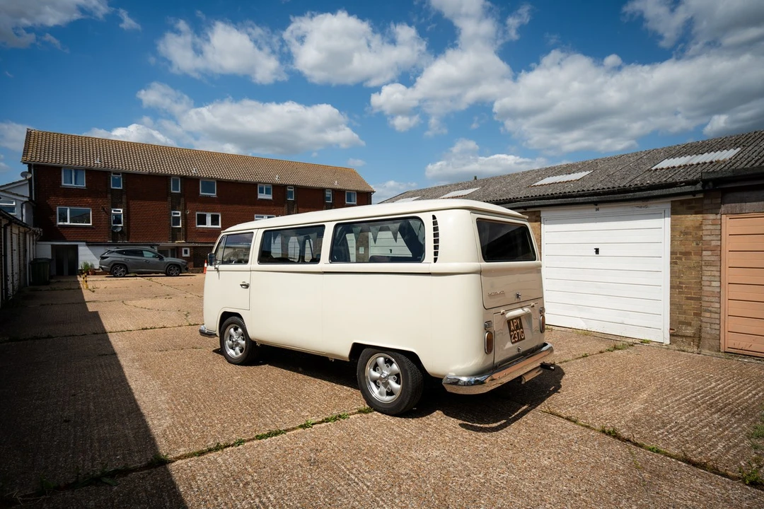 1969 Volkswagen Bay-Window Camper - Image 10 of 30