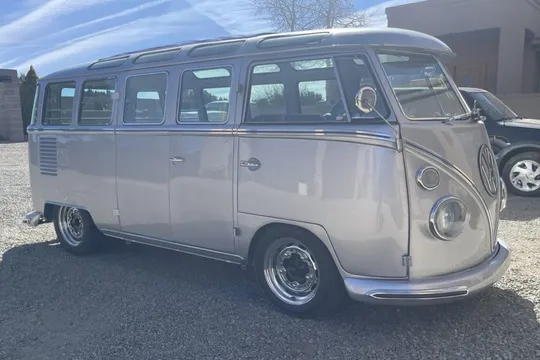 1969 Volkswagen Type 2 Kombi 23-Window Conversion