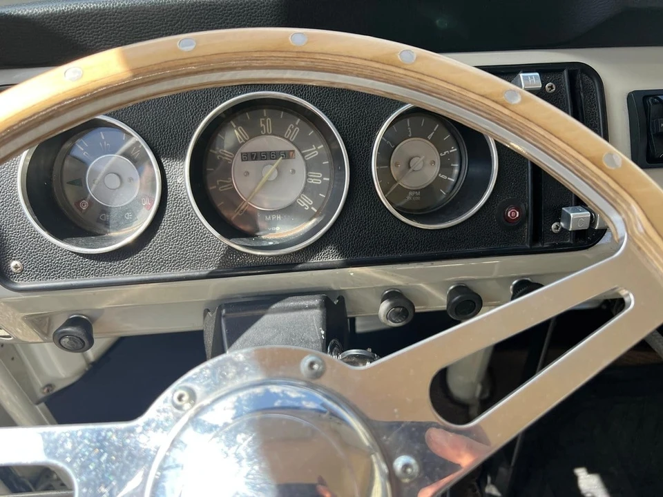 1968 Volkswagen Bay-Window Bus - Image 13 of 30