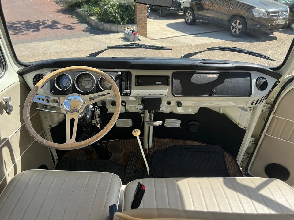 1968 Volkswagen Bay-Window Bus - Image 17 of 30
