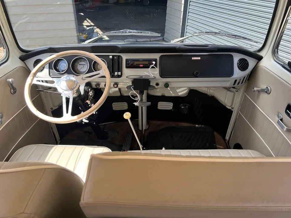 1968 Volkswagen Bay-Window Bus - Image 18 of 30